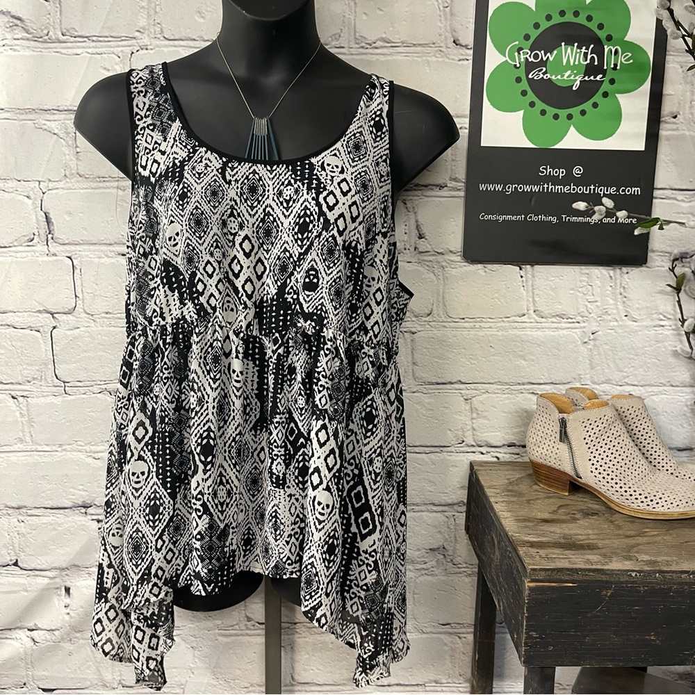 Torrid tank top size 2